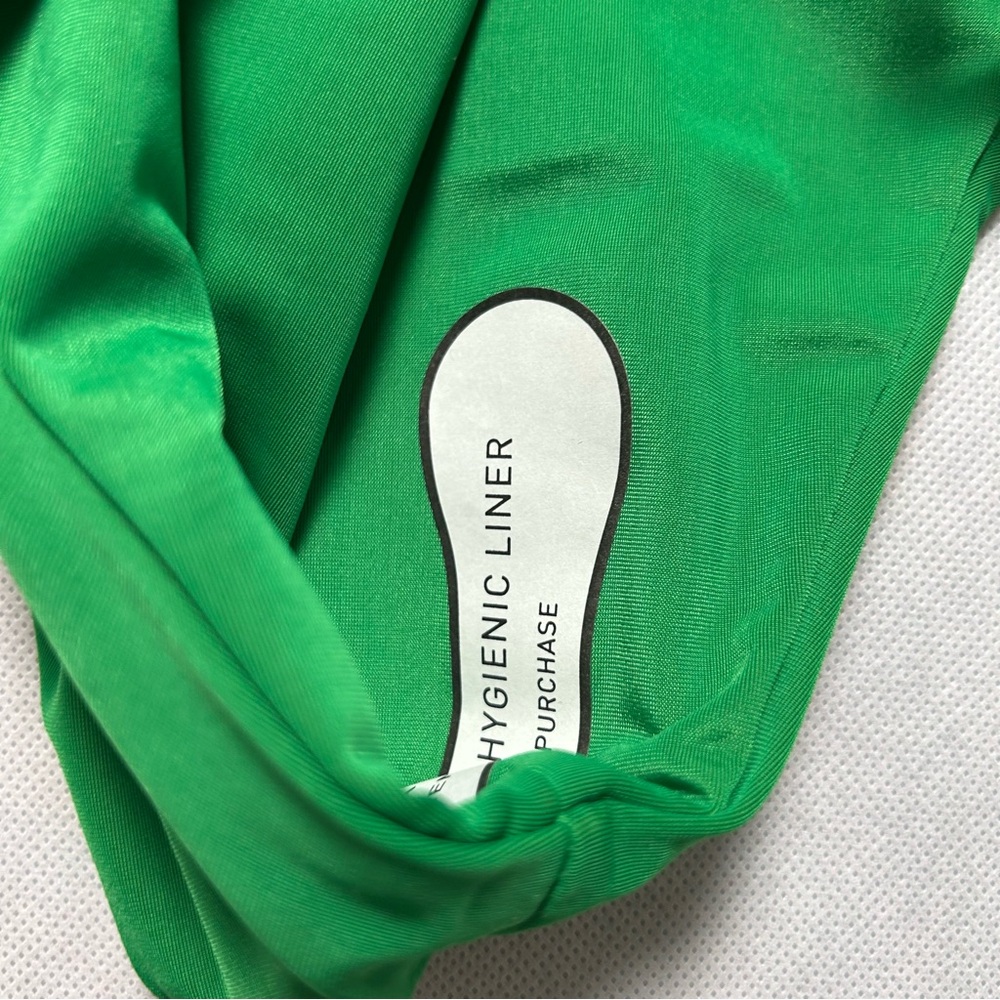 AEXAE Kelly green strapless one piece swimsuit with side ruching NWT - Picture 3 of 5